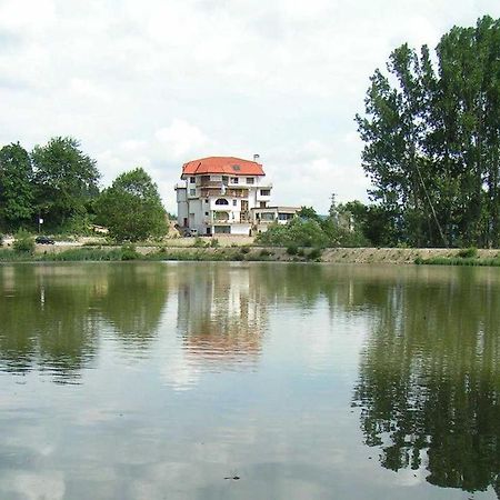Семеен Хотел Кристал Smolyan Exterior foto