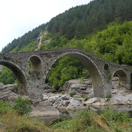 Семеен Хотел Кристал Smolyan Exterior foto