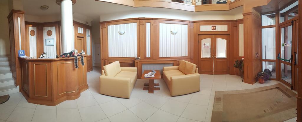Семеен Хотел Кристал Smolyan Exterior foto